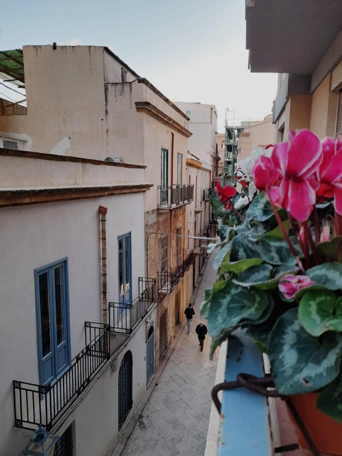 Casetta In Centro Марсала Экстерьер фото